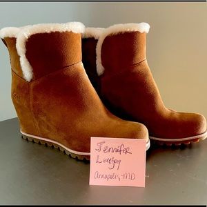 NEW Ugg Seyline Booties w/o box. Size 10. Retails for $170